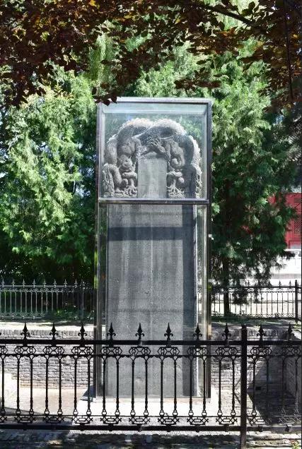 探秘宗圣宫，一定要以敬仰的姿态看一看这些冰冷的石头