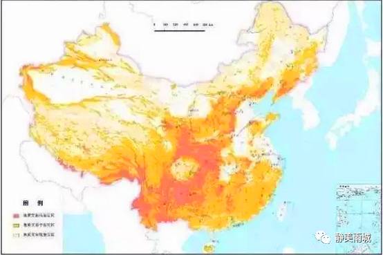 成昆鐵路山體崩塌，失聯(lián)人員初步確認(rèn)為17人...應(yīng)急管理部派工作組連夜趕赴現(xiàn)場指導(dǎo)救援