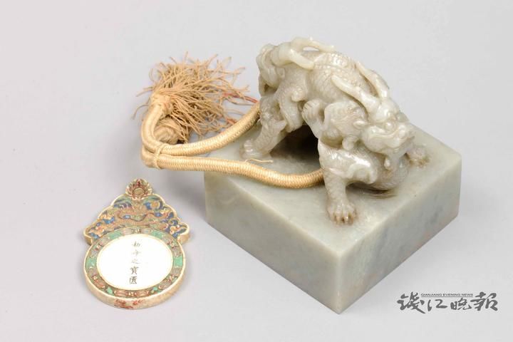 故宫100件珍藏文物图片 bbd89fea19a34ed485dedfde8f8377a2.jpeg