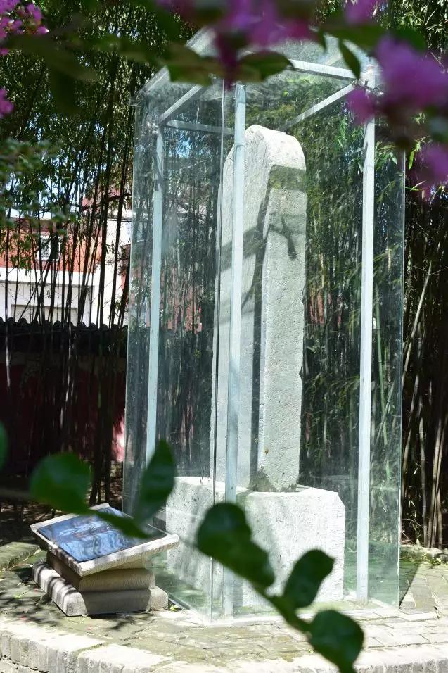 探秘宗圣宫，一定要以敬仰的姿态看一看这些冰冷的石头