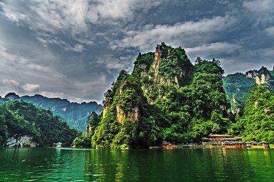 张家界多少人口_蒙古国人口多少人口(2)