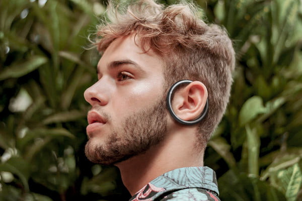 苹果Macintosh设计团队构想的未来AirPods 申搏娱乐网站