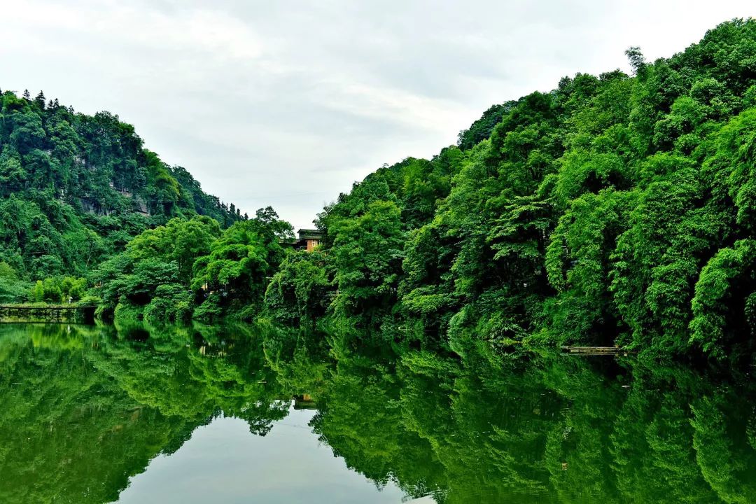 不放点大招你还以为峨眉山