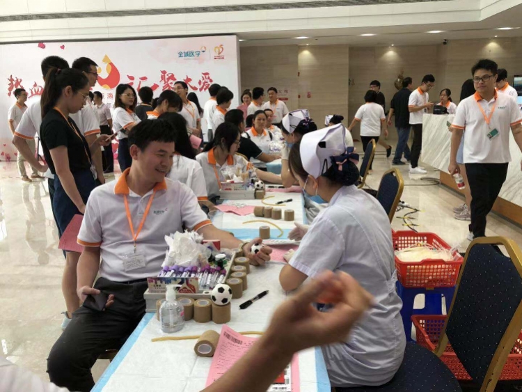 献血“淡季”,广州爱心企业联合组织300名员工参与无偿献血 盈丰娱乐场平台