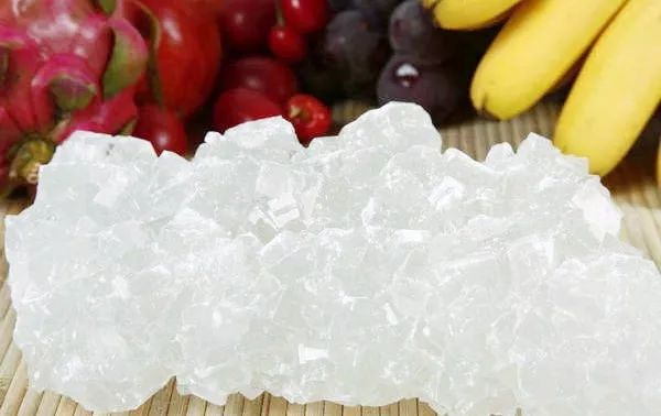 土冰糖是黄好还是白好 e3daa1869da3425eb87d436f3674194f.jpeg