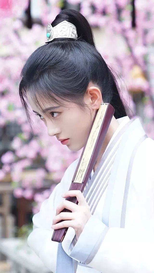 鞠婧祎壁纸