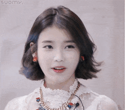 喜欢个性一点的宝宝还可以尝试吴昕同款,狗啃刘海 复古风齐耳短发,看