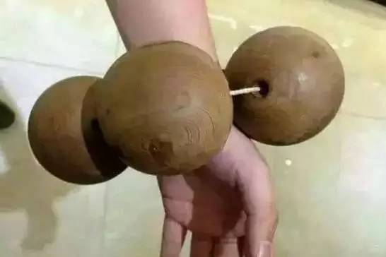 如何串文玩小金刚珠子 18650fe6e62d4095835ec32b1408094c.jpeg