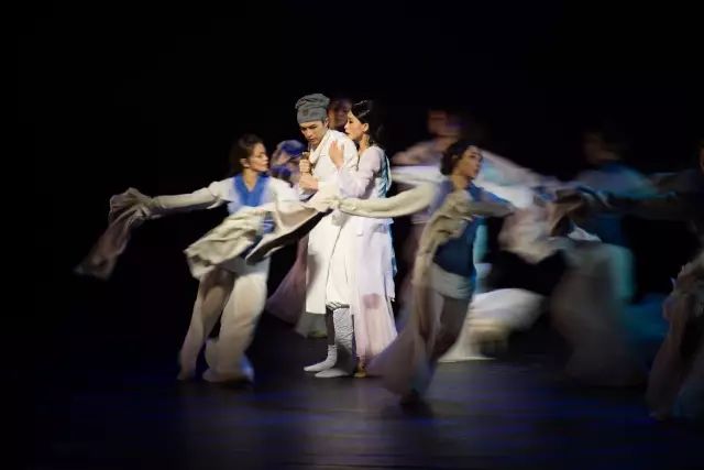 随什么舞什么 33d4b0b9b3aa40e5b353910a4631fa89.jpeg