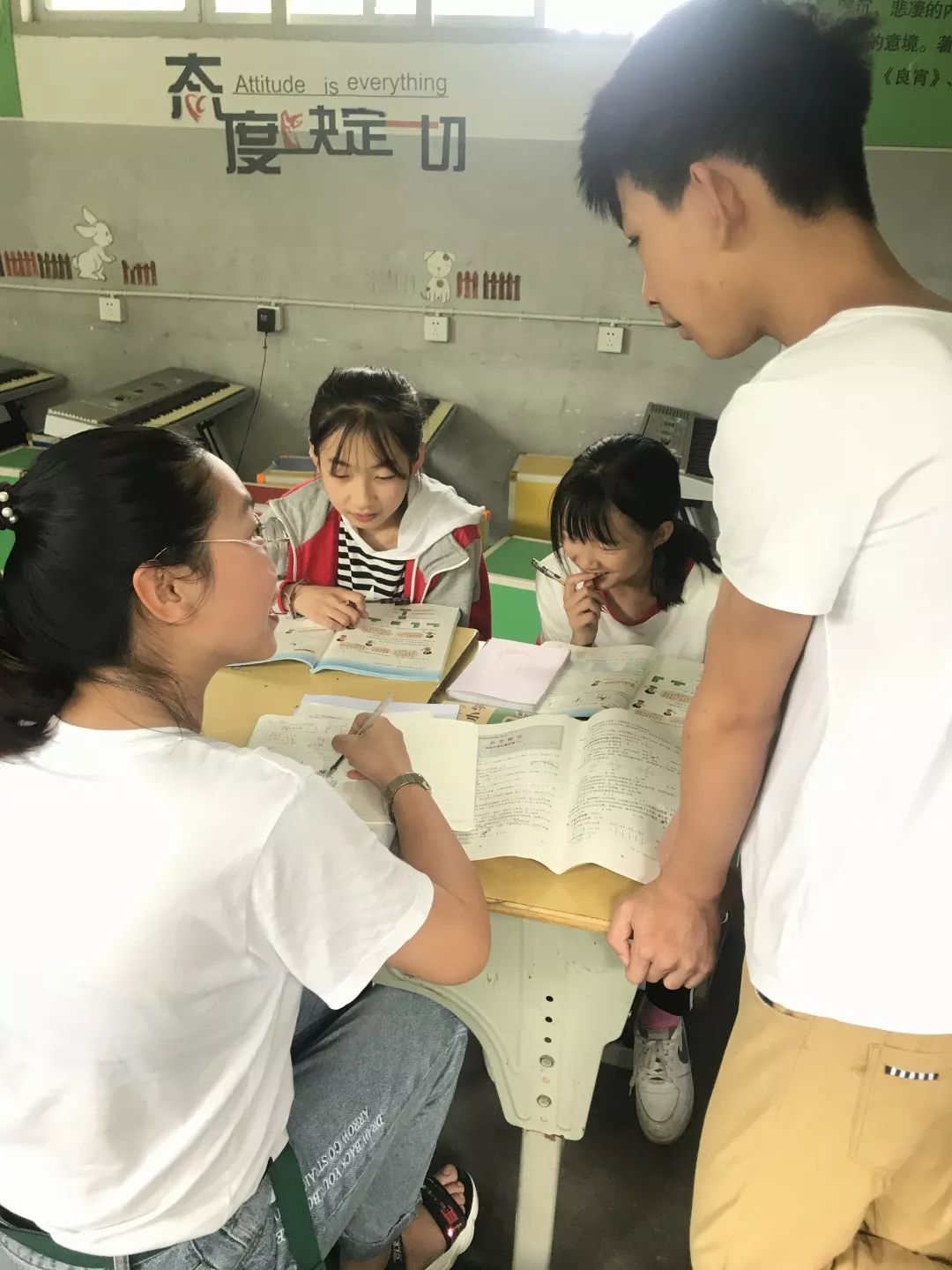 榜样61党员风采79魏婷婷愿做一颗最小的螺丝钉