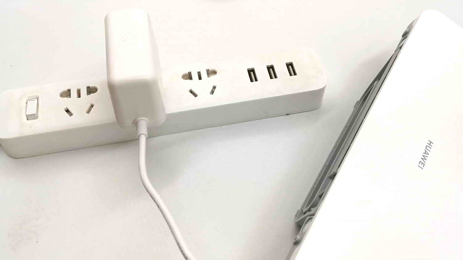 家用路由器怎么样才不脏 65064cc9e3fc4a9da1a82a4f9ee92320.jpeg