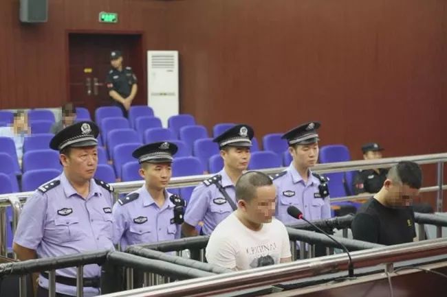 邵阳:9家法院集中宣判17起涉黑涉恶案件 78人获刑