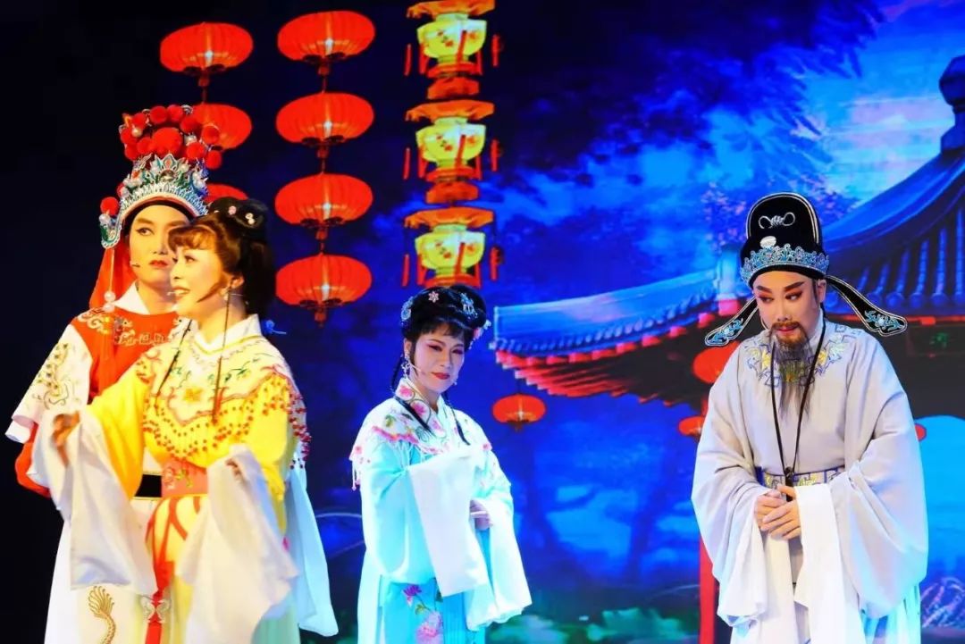 越剧王老虎抢亲选段戏豹曲谱_越剧王老虎抢亲剧照(3)