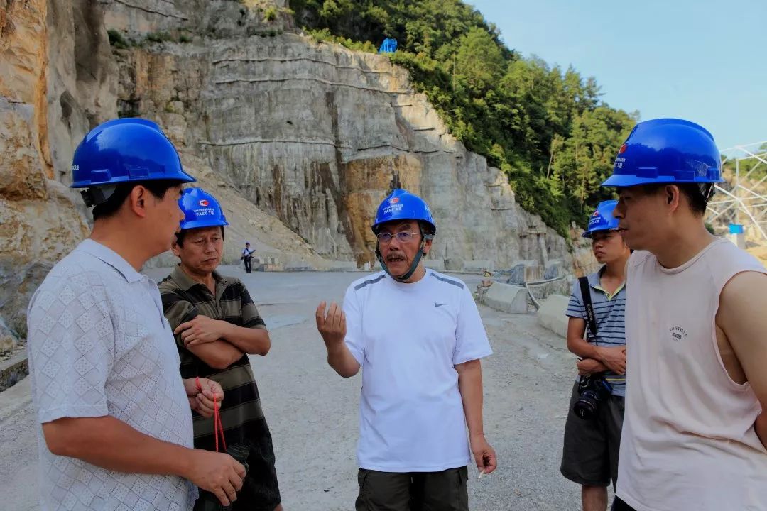 钟书阁闵行挖掘时代精神致敬道德楷模王宏甲中国天眼南仁东传分享会