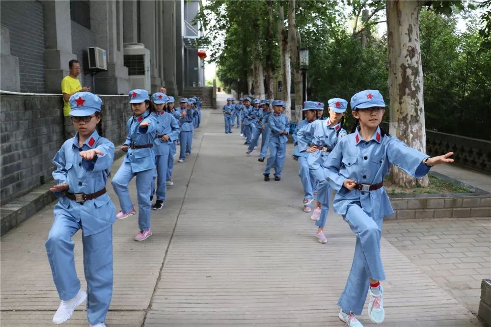 我是小红军学习红军精神体验军旅生涯