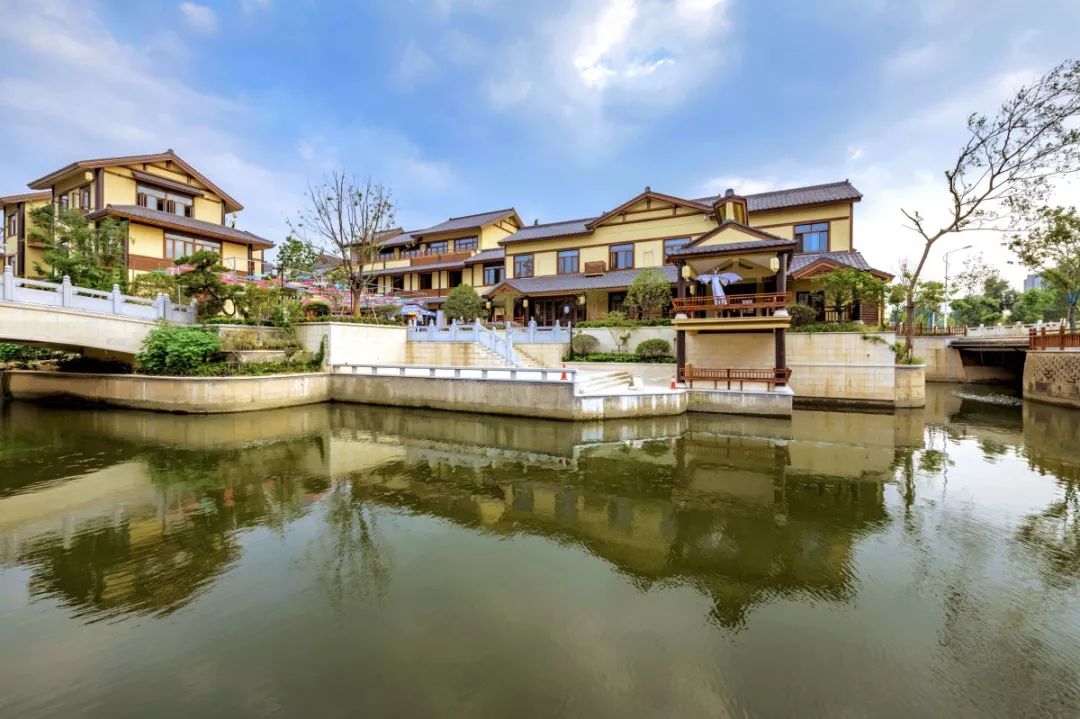 全西峡丨就算翘班也要看的水幕激光秀,仲景养生小镇免费请,请全城人