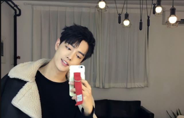 什么大学可以出道 f513f155e6664b2098648e84b95106bc.jpeg
