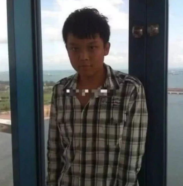 韩安冉老公旧照曝光,颜值惨不忍睹,网友:难怪这么痴迷整容