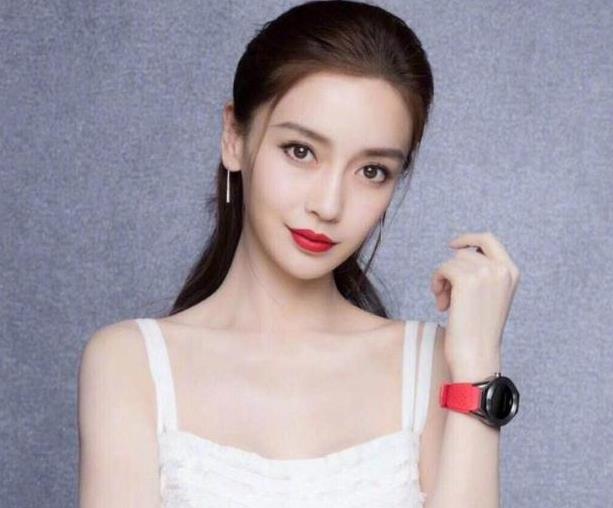 黄晓明出轨事件还未过,又爆出杨颖黑料,网友