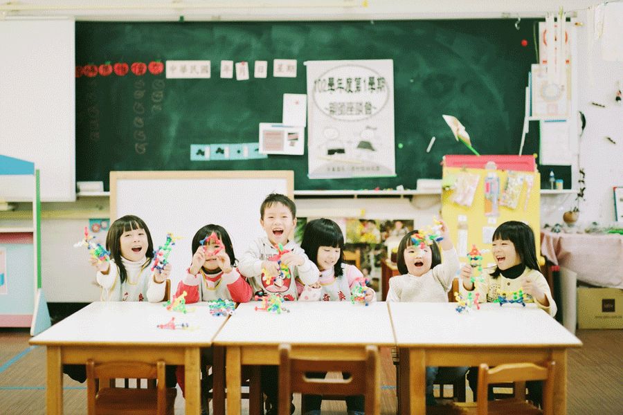                     5毛钱买7岁女孩性早熟：多少孩子正在被毒害