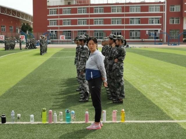 银川六中2019级高一封闭式军训培养健全人格奠基幸福人生