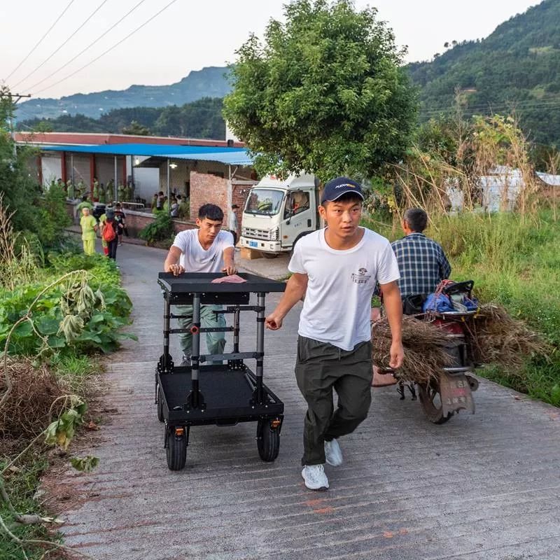 水流岩瀑布位于山高林密,空气清新的叙永县兴隆镇青山岩,青山岩林场