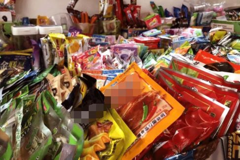                     5毛钱买7岁女孩性早熟：多少孩子正在被毒害