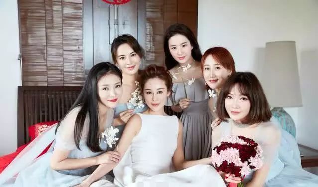 刘亦菲王鸥柳岩当伴娘抢了新娘风头,粉丝:仙女们已经很朴素了! 通博