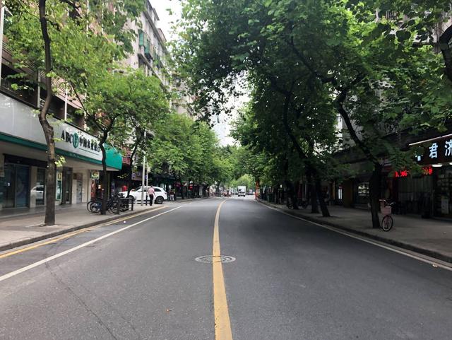 干净的马路