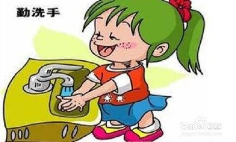                     给宝宝洗手看起来是小事，但家长们也别马虎