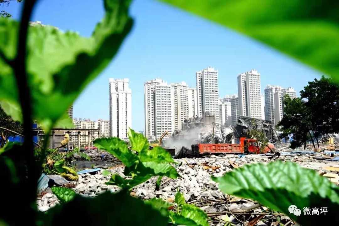 【视频】仅10秒,南充这座30年老厂标志建筑物成功拆除 通博官网是多少