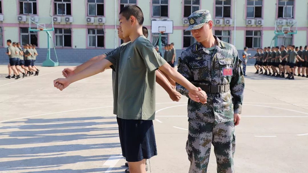 实地探访:阜阳"准新兵"役前训练的一天