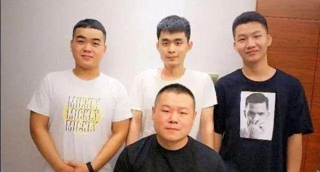 岳云鹏当“爷爷”了,爱徒尚筱菊宣布当爸爸,网友:赶快送礼物
