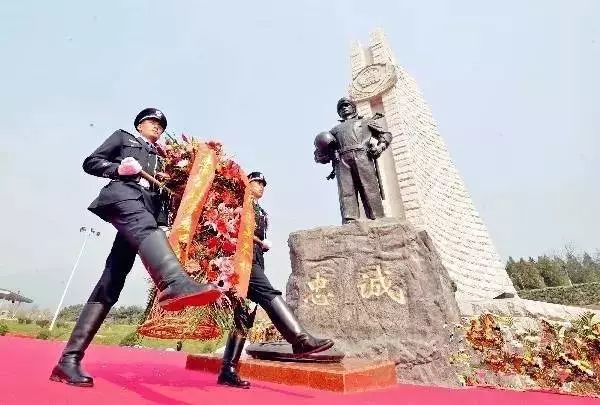 什么墓死成语_成语故事图片