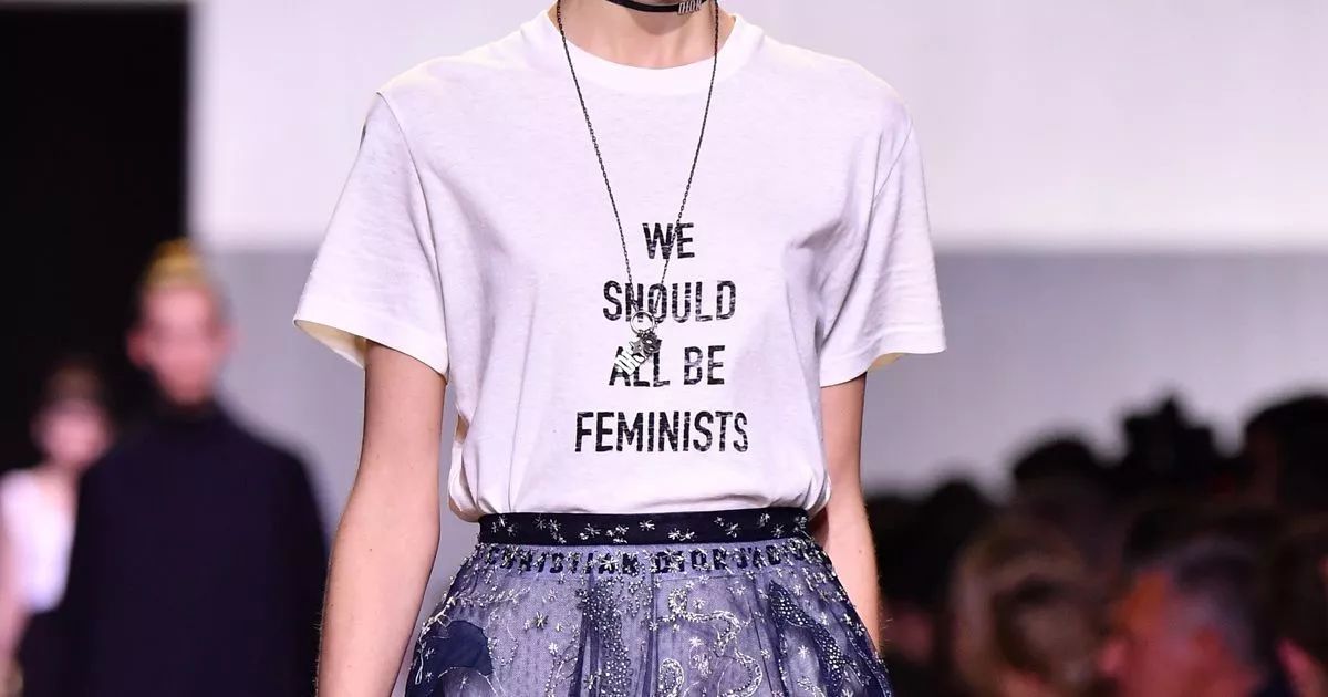 同一件slogan tee,会穿和不会穿差多少?