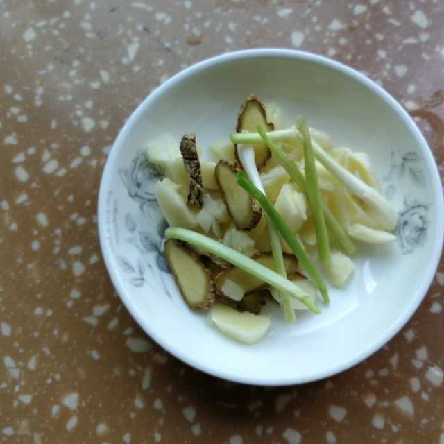 梭子蟹炒年糕怎么烧简单又好吃 df0cdf1d24bb4a9d81f6d32fbfad5ebc.jpeg