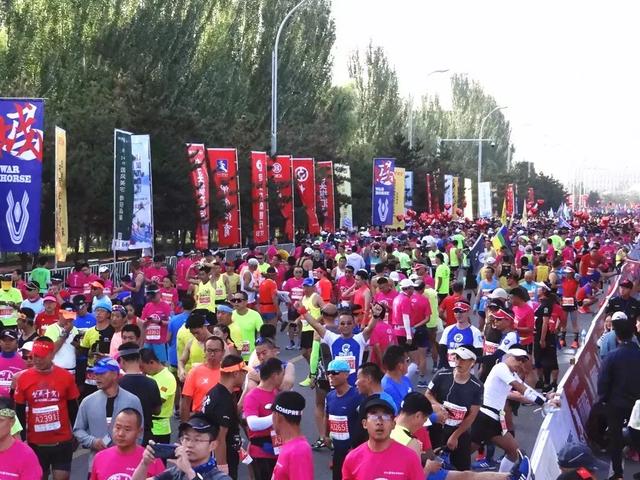 6万人狂欢!2019包头国际马拉松现场直击!燃爆全城