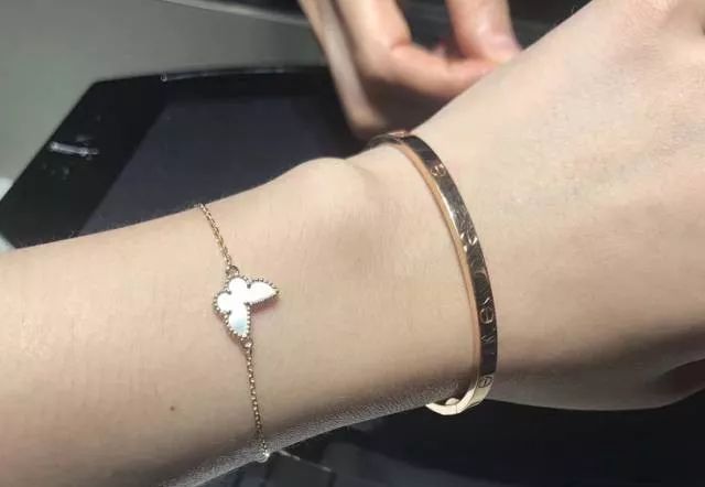 ����ű�����:���º�����˰�걨��19��8��