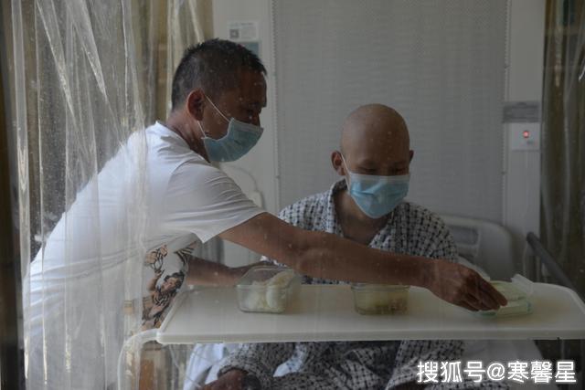                     重症孙子30天花23万，爷爷果断拒救：我有4个孙子不差这一个