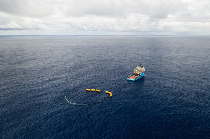 ocean cleanup为垃圾收集带加入降落伞以维持稳定速度