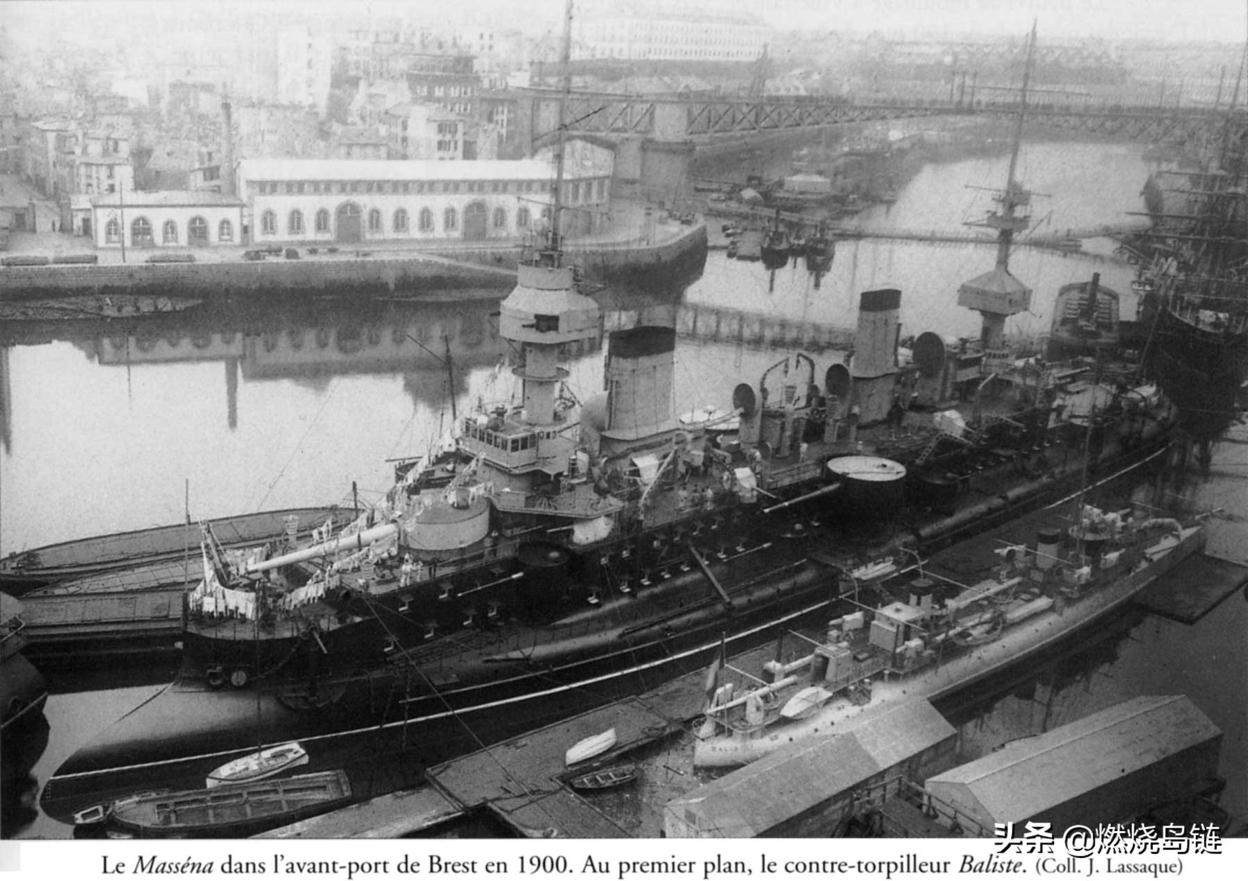 蒸汽朋克风格的法国前无畏舰马塞纳号战列舰