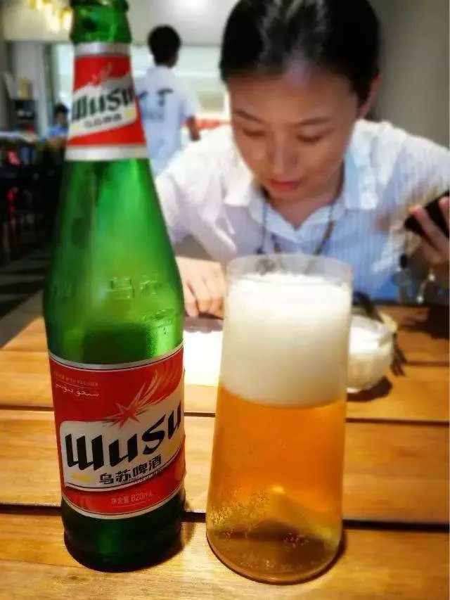 不是每一种啤酒都叫夺命大乌苏!平南人的夏天就要大乌苏!