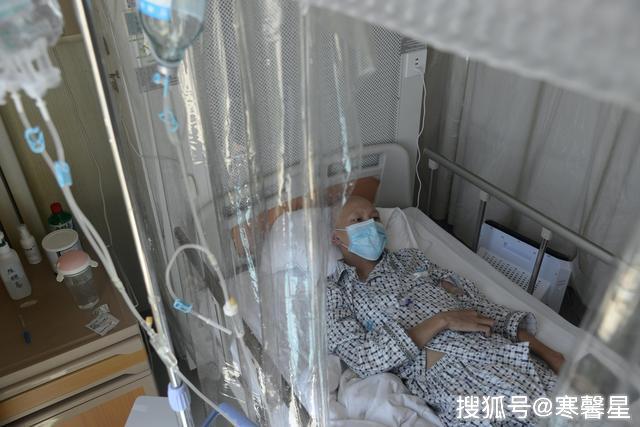                     重症孙子30天花23万，爷爷果断拒救：我有4个孙子不差这一个
