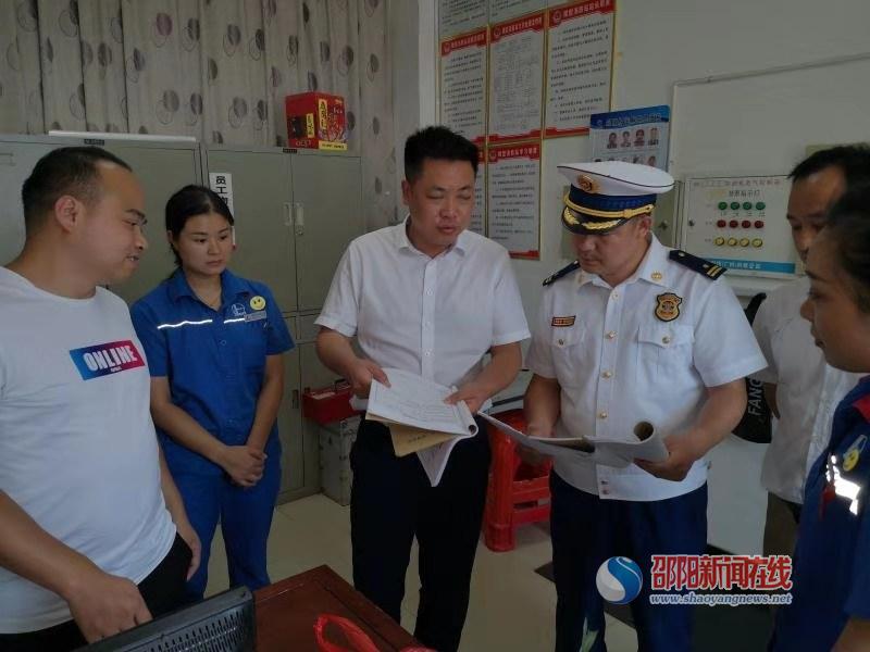 洞口县常务副县长杨云龙督导重大火灾隐患整改工作