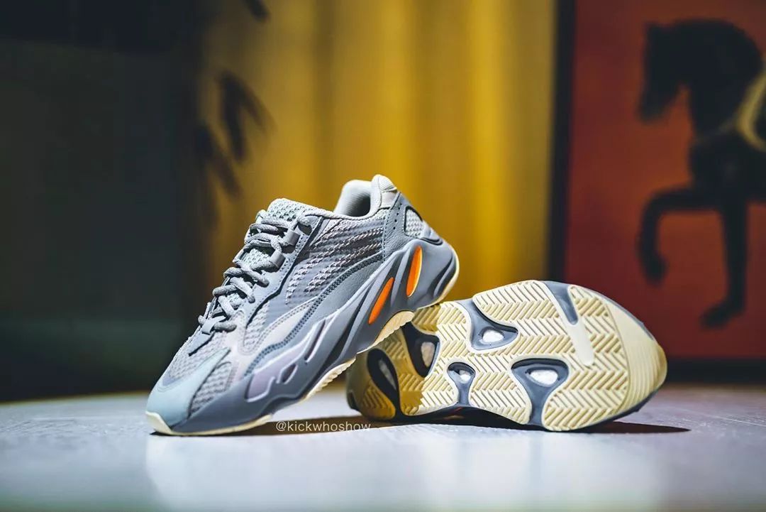 yeezy 700 inertia 3m