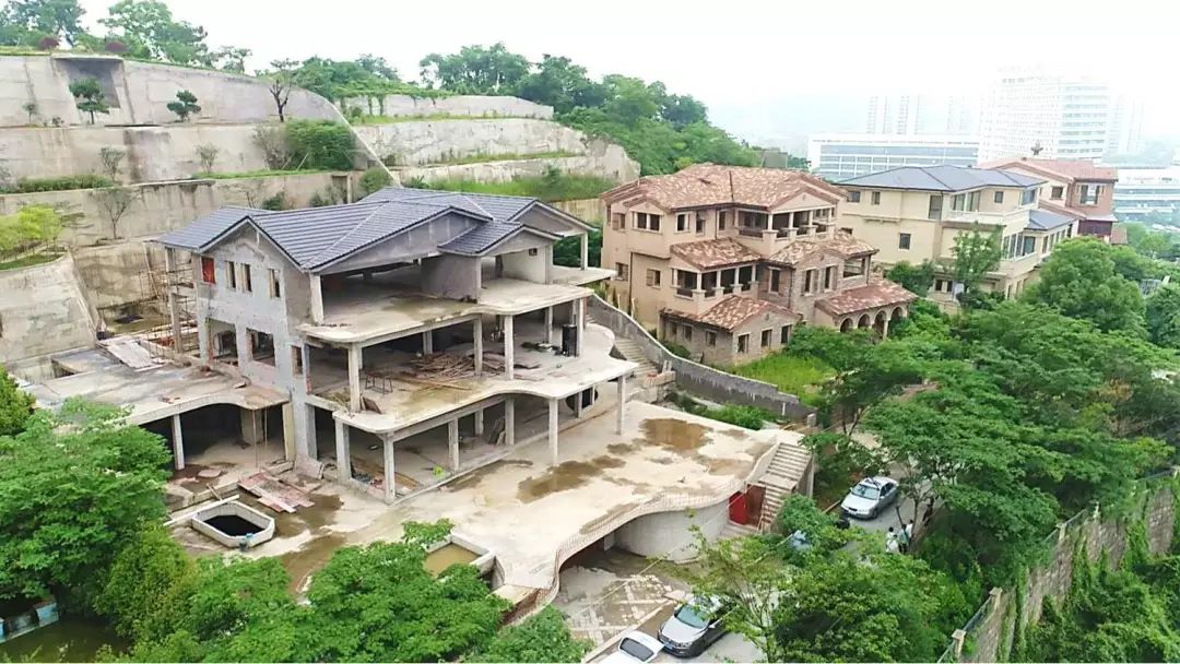 【今晚播出】绍兴柯桥区:康郡居住区别墅业主违建问题