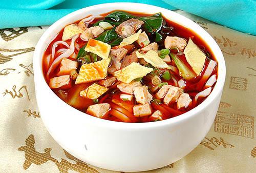 茄子煮面的做法大全 c121edd3ca1f4810b5de40ffebc2a420.jpeg