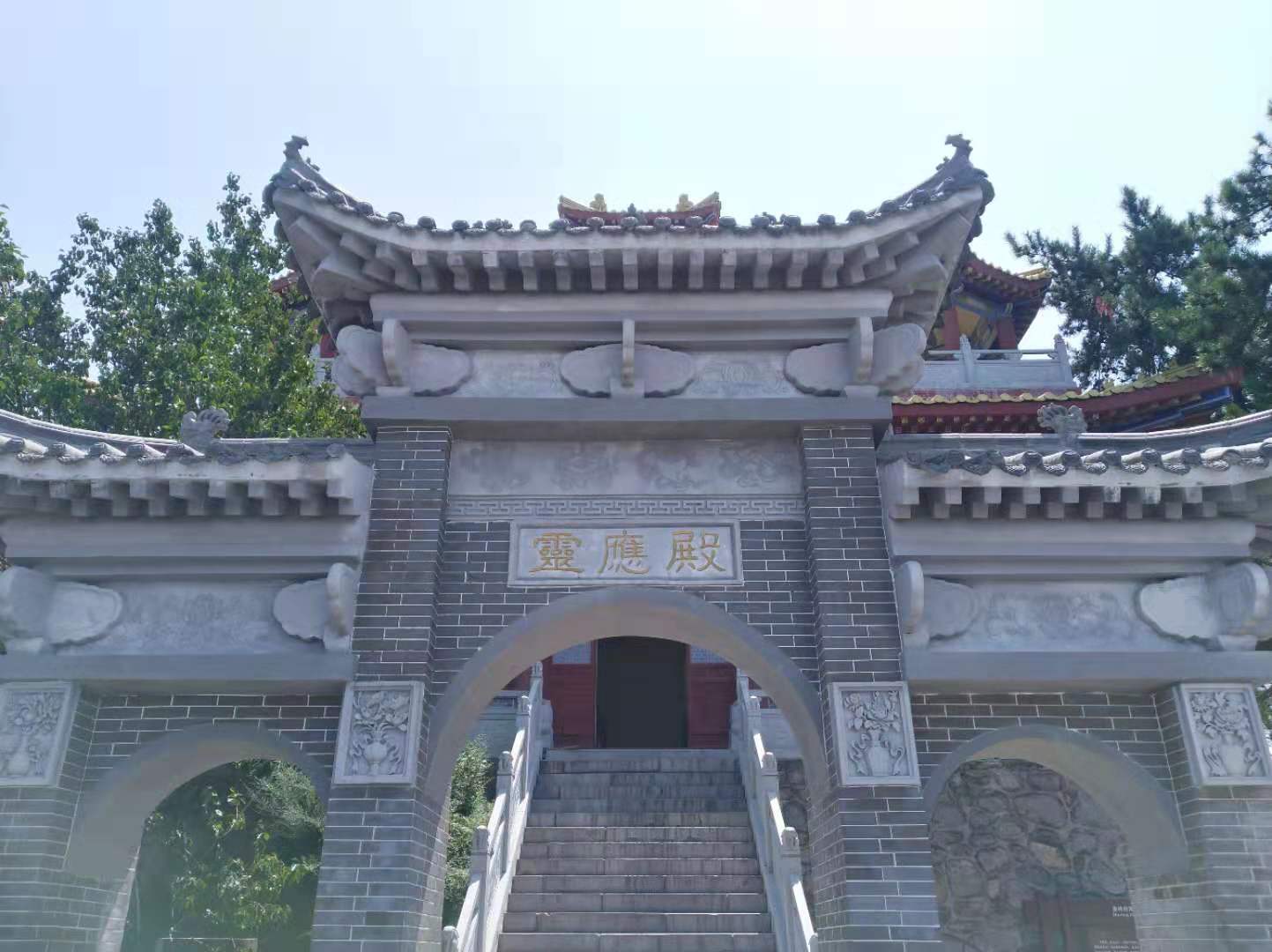 终南山寺庙众多,南五台更是集中之地,有的仅剩残垣断壁