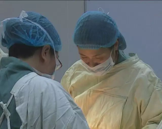 铜鼓女医生"真汉子"她们太厉害了!