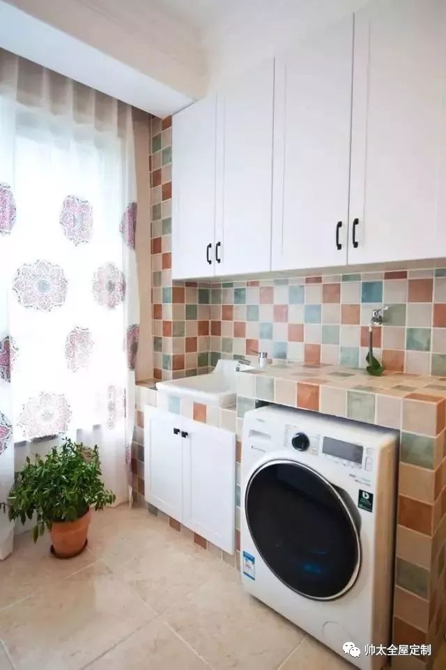 阳台有必要做储物柜吗 08ff8a8f6d654dfdb4e1ba7446086e56.jpeg